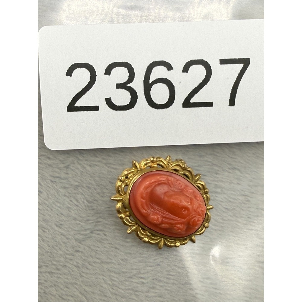 Vintage Cameo Brooch Gold tone Molded Orange - Picture 8 of 8